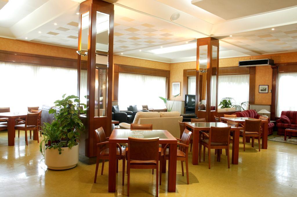 Hotel Los Rosales Almansa Esterno foto